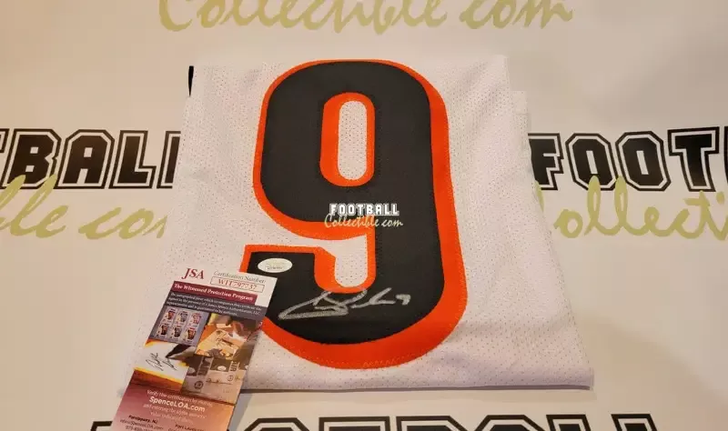Carson Palmer Autographed Cincinnati Bengals Jersey